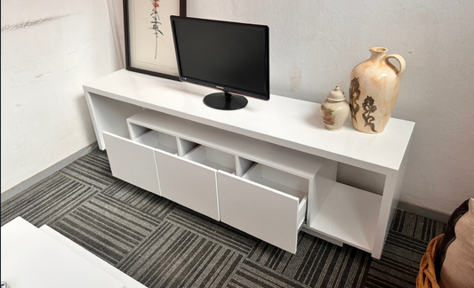 Kea TV stand